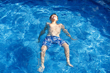 Image showing Boy in the swimming pool