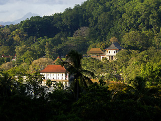 Image showing Temple of the Tooth in Kandy, Sri Lanka