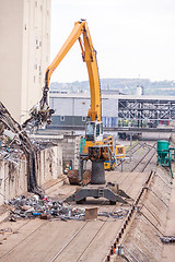 Image showing Barge being loaded or offloaded