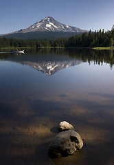 Image showing Boat on Mountain Lake Cascade Range Oregon State USA
