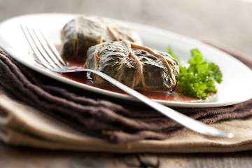 Image showing Dolmades with rhubarb leaves, meat and rice 