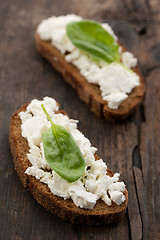 Image showing Sandwich with cottage cheese and spinach