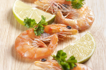 Image showing Shrimps with parsley and lemon 