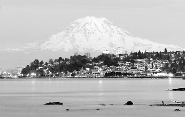 Image showing Mt Rainier Sunset Cascade Range Puget Sound North Tacoma Washing