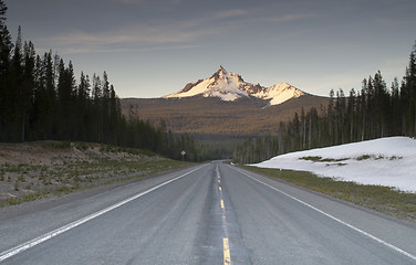 Image showing Highway Mount Thielsen Big Cowhorn Extinct Volcano Oregon High C