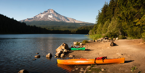 Image showing Orange Green Kayaks Shoreline Trillium Lake Mt. Hood Orgon Casca