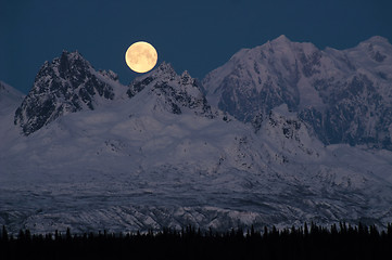 Image showing Full Moonrise over Mount McKinley Denali Range Alaska Midnight