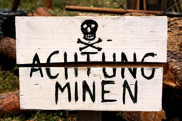 Image showing Land mines warning in German