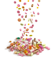 Image showing heap of various pills 