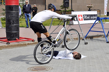 Image showing Timur Ibragimov ? the champion of Russia on a cycle trial, acts 