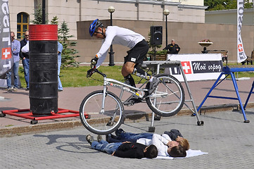 Image showing Timur Ibragimov ? the champion of Russia on a cycle trial, acts 