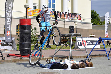 Image showing Mikhail Sukhanov ? the champion of Russia on a cycle trial, acts