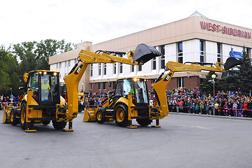 Image showing City Day of Tyumen, on July 26, 2014, show of dancing excavators