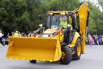 Image showing City Day of Tyumen, on July 26, 2014, show of dancing excavators