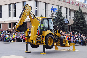 Image showing City Day of Tyumen, on July 26, 2014, show of dancing excavators