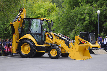 Image showing City Day of Tyumen, on July 26, 2014, show of dancing excavators