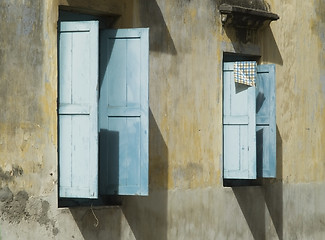 Image showing Two open windows
