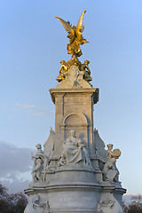 Image showing Buckingham Palace, Queen Victoria Memorial