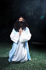 Image showing Jesus looking to heaven in prayer