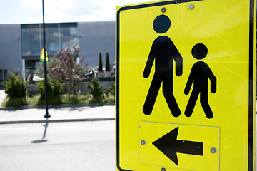 Image showing People Crossing