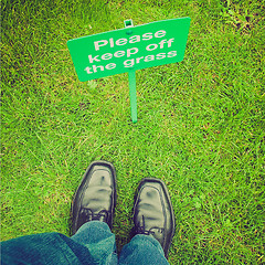 Image showing Retro look Keep off the grass