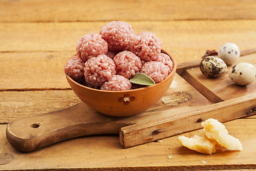 Image showing Raw meatballs