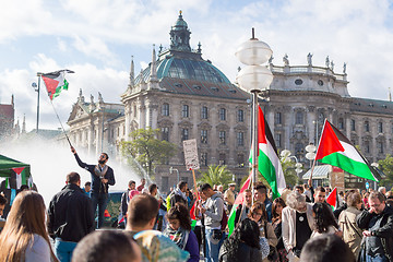 Image showing Peaceful demonstration for stopping Israel-Palestine conflict