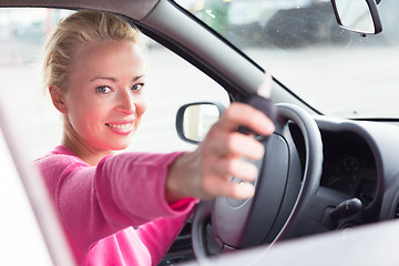 Image showing Woman driver showing car keys.