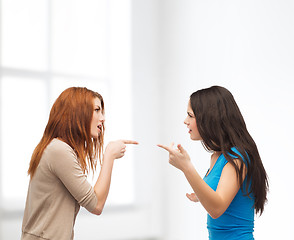 Image showing two teenagers having a fight