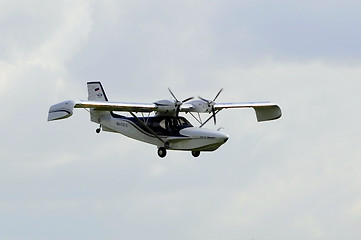 Image showing The Orion SK-12 amphibian in flight.