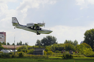 Image showing The Orion SK-12 amphibian in flight.
