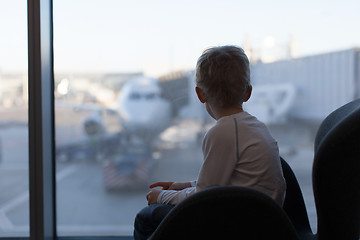 Image showing kid at airport