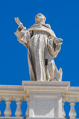 Image showing Statues on the roof of St. Peter Cathedral in Vatican