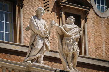 Image showing Statues on the roof of St. Peter Cathedral in Vatican