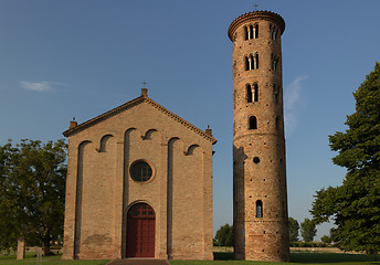 Image showing Italian medieval countryside church