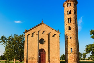 Image showing Italian medieval countryside church