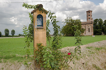 Image showing Votive aedicula devoted to the Blessed Virgin Mary 