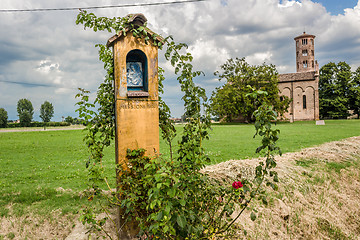 Image showing Votive aedicula devoted to the Blessed Virgin Mary 