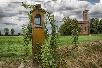 Image showing Votive aedicula devoted to the Blessed Virgin Mary 