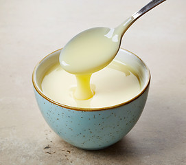 Image showing bowl of homemade vanilla sauce