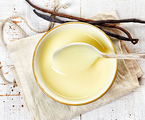 Image showing bowl of vanilla sauce