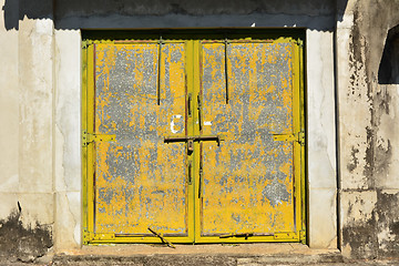 Image showing Old rusty gate