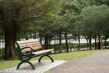 Image showing Bench in the park