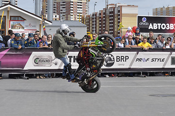 Image showing Autofestival 2014, performance of the motorcyclist.