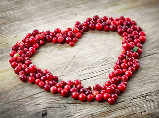 Image showing heart shape of fresh berries