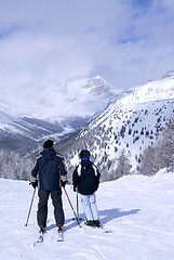 Image showing Family skiing