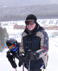 Image showing Family skiing