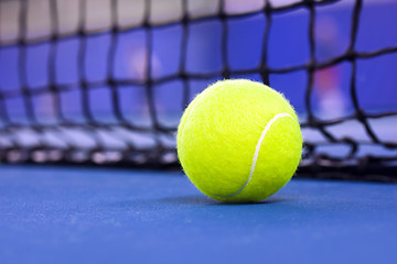 Image showing tennis ball on a tennis court