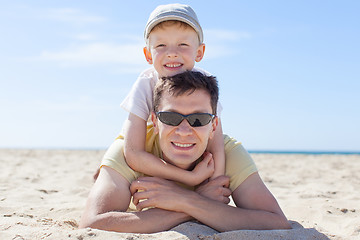 Image showing family at the beach