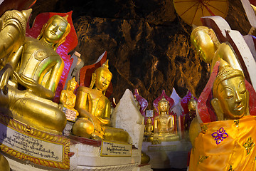 Image showing Golden Buddha statues in Pindaya Cave, Burma